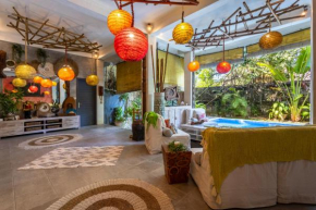 Canggu's Hidden Gem - 2 Mins from Finns